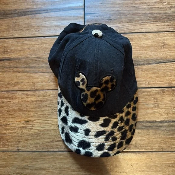 Disney World Animal Kingdom Mickey Mouse Hat Leopard Print Cap adult size - Picture 3 of 8